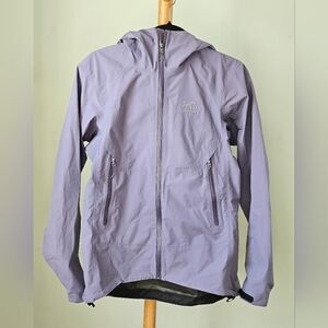 Arc'teryx Women's Beta SL Jacket in Lavender